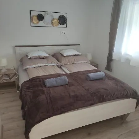 Holiday home Zafir Vendeghaz *